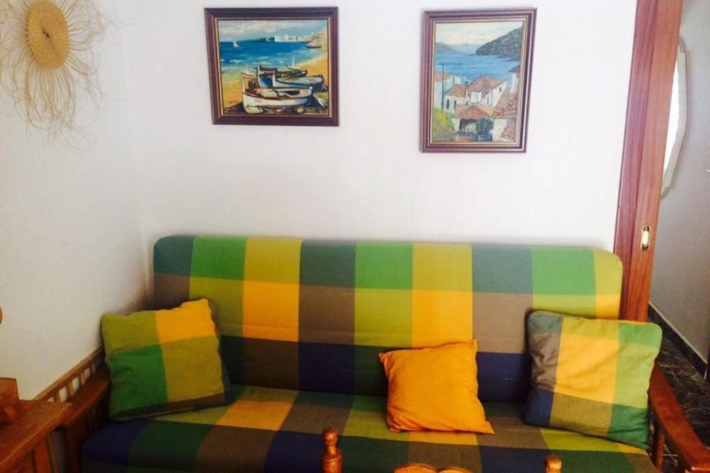 Apartamento entre la playa y la montaña Calafell Exterior foto