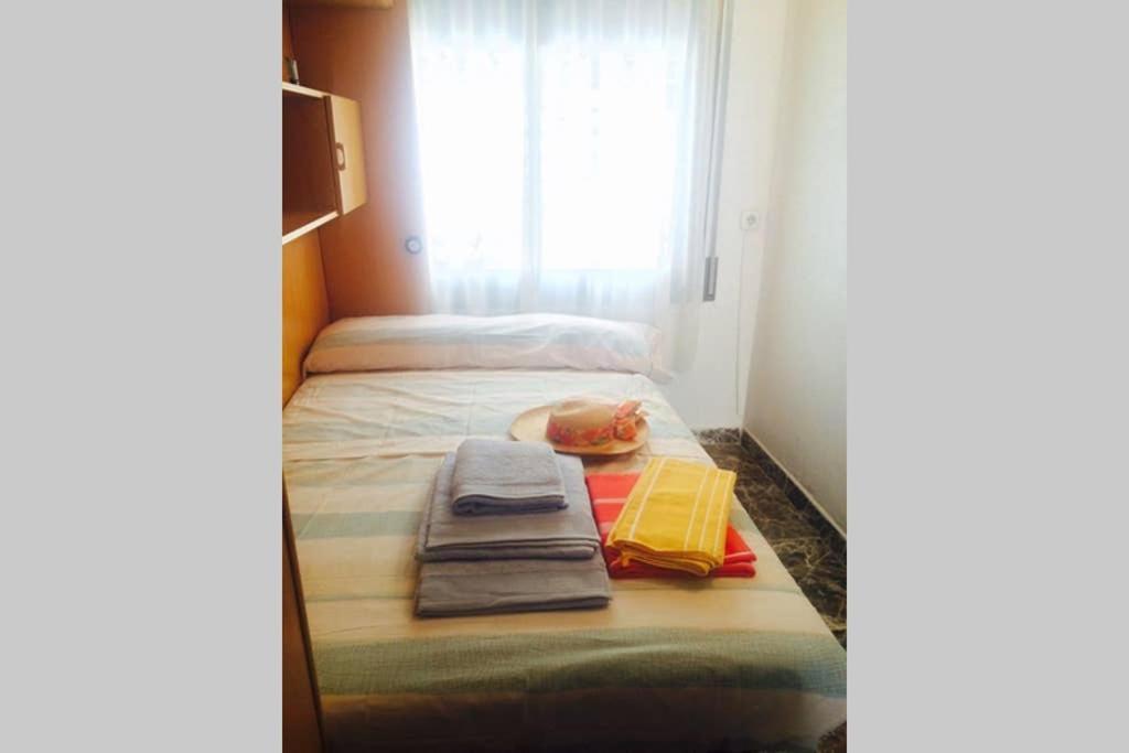 Apartamento entre la playa y la montaña Calafell Exterior foto