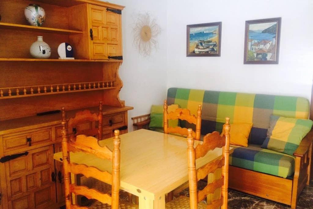 Apartamento entre la playa y la montaña Calafell Exterior foto